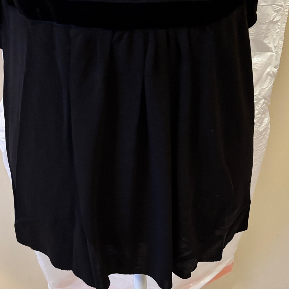 RED Valentino Black Lace Top - Size Medium - Picture 9 of 12